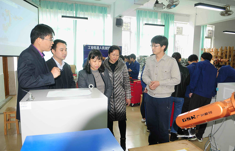 14.韶关市委宣传部副部长夏娟一行莅校调研指导2a.jpg