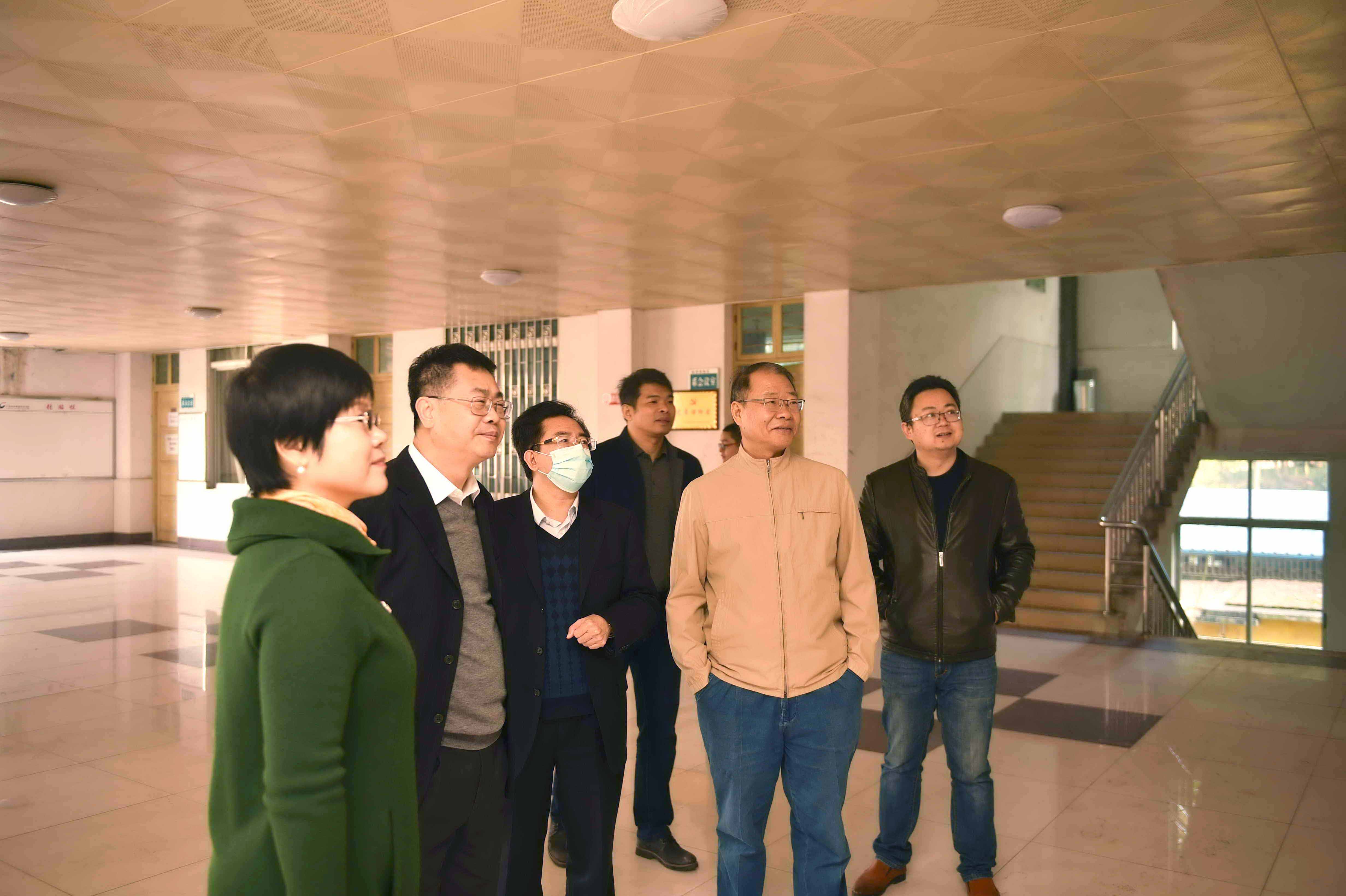 C:\Users\gdsspt\Desktop\广东省和广州市政协委员一行三人莅临我校考察交流\2021年1月27日 华南理工大学 部长 暨南大学党委常委、统战部部长庄汉文一行莅校交流指导 拍摄：刘静\4.jpg