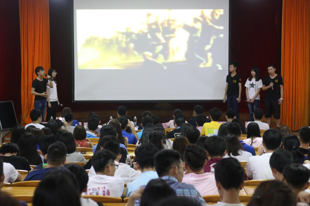 32.电气工程系举办主题团日活动1.jpg 32.电气工程系举办主题团日活动1.jpg