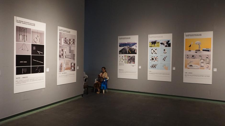 F:\W网络稿件\2019年网络稿\11月\上图为获奖作品展区3.jpg F:\W网络稿件\2019年网络稿\11月\上图为获奖作品展区3.jpg