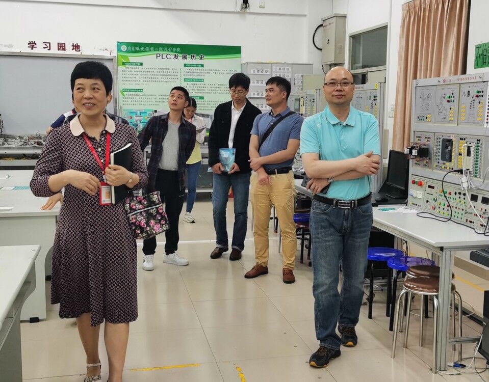 C:\Users\gdsspt\Desktop\20210419实训中心组织相关人员赴兄弟院校学习交流\5.jpg