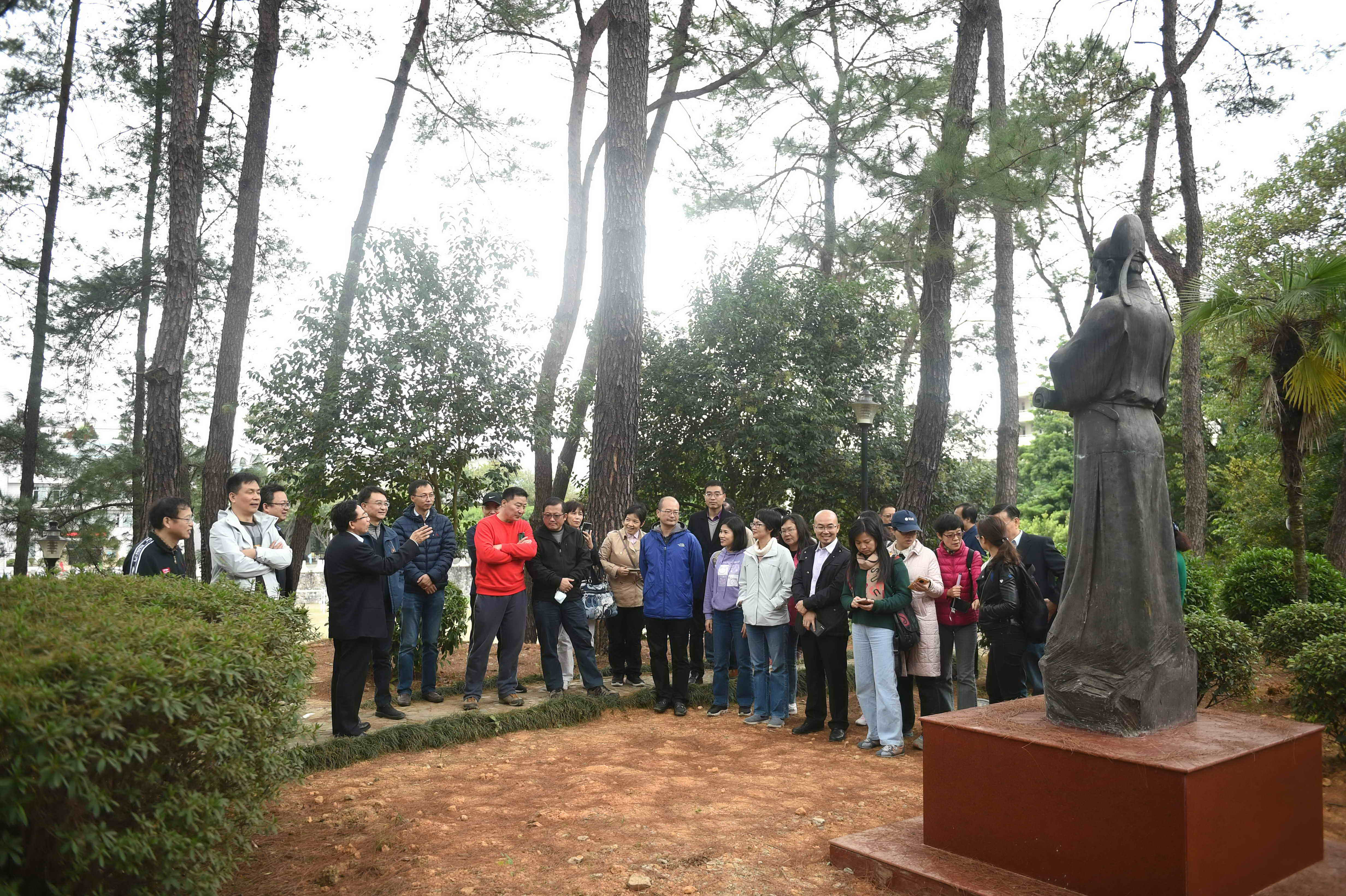 C:\Users\gdsspt\Desktop\2020年11月28日 暨南大学统战部部长庄汉文一行莅临我校考察调研 新闻图片 拍摄:刘静\003 DSC_6733.jpg C:\Users\gdsspt\Desktop\2020年11月28日 暨南大学统战部部长庄汉文一行莅临我校考察调研 新闻图片 拍摄:刘静\003 DSC_6733.jpg