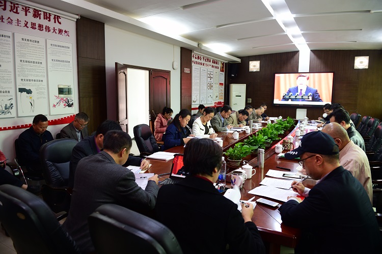 F:\W网络稿件\2019年网络稿\11月\2019年11月26日 中心组学习 宗教考试 拍摄：刘静\2019年11月26日 中心组学习 宗教考试 拍摄：刘静\DSC_2544a.jpg