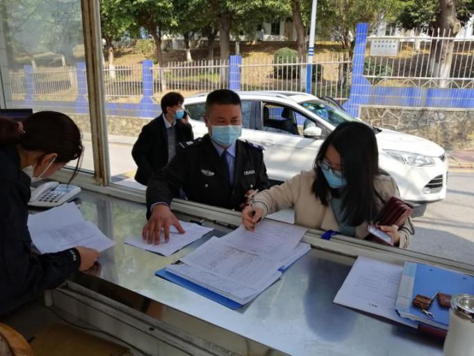 测体温2.jpg 测体温2.jpg