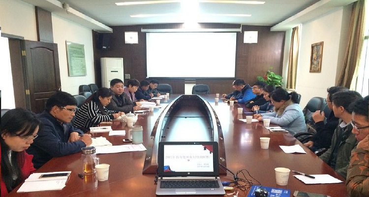 教务处召开优秀教师座谈会.jpg