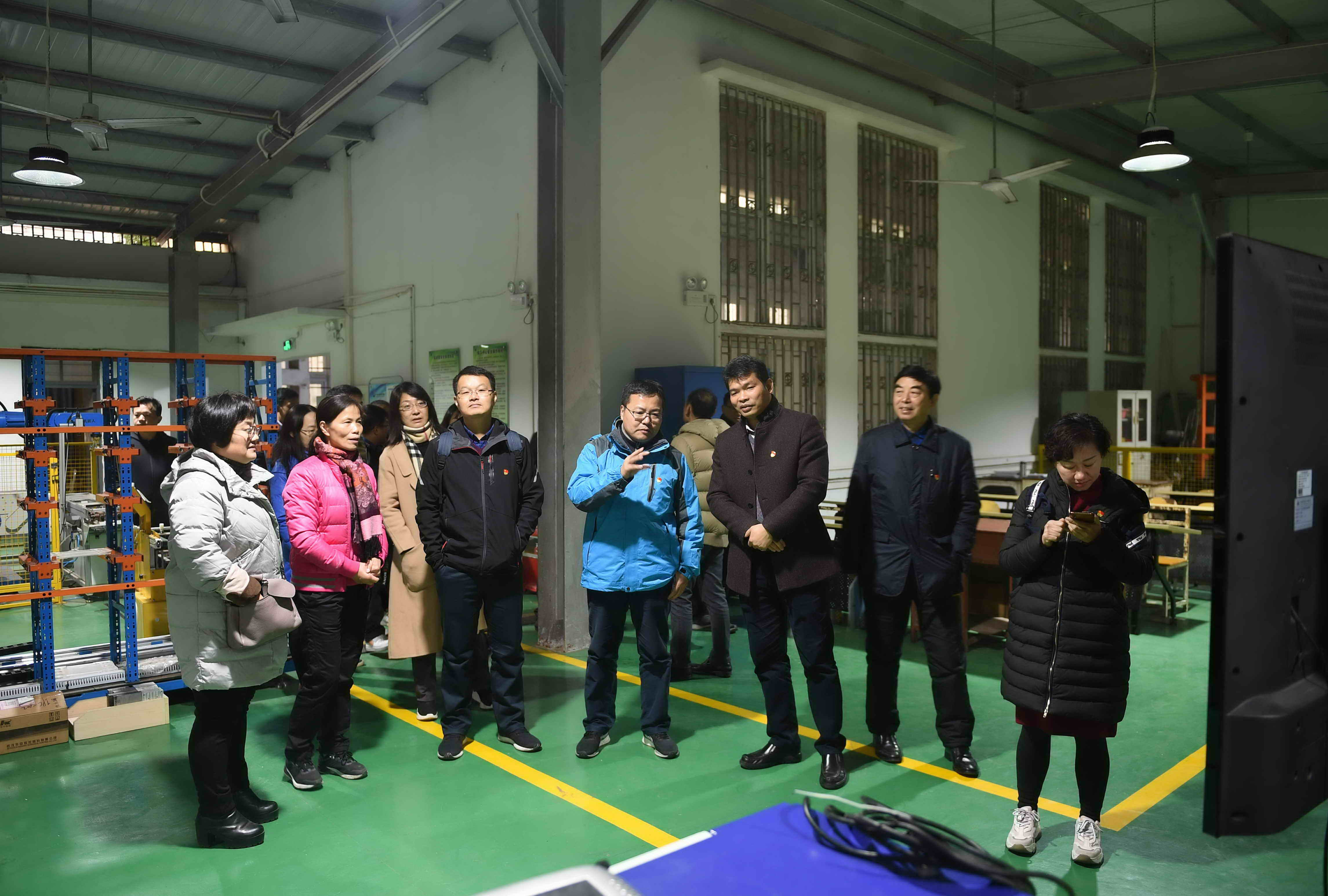 C:\Users\gdsspt\Desktop\广东外语外贸大学教育集团总经理孙远雷一行莅临我校考察交流\2020年12月18日 广东外语外贸大学教育集团领导一行莅校考察交流 拍摄:刘静\7.jpg C:\Users\gdsspt\Desktop\广东外语外贸大学教育集团总经理孙远雷一行莅临我校考察交流\2020年12月18日 广东外语外贸大学教育集团领导一行莅校考察交流 拍摄:刘静\7.jpg