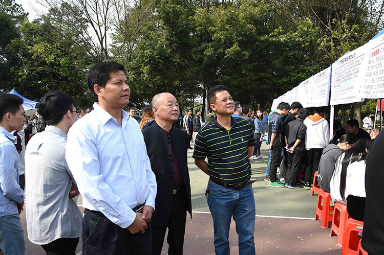 韶关招聘会2a.jpg 韶关招聘会2a.jpg