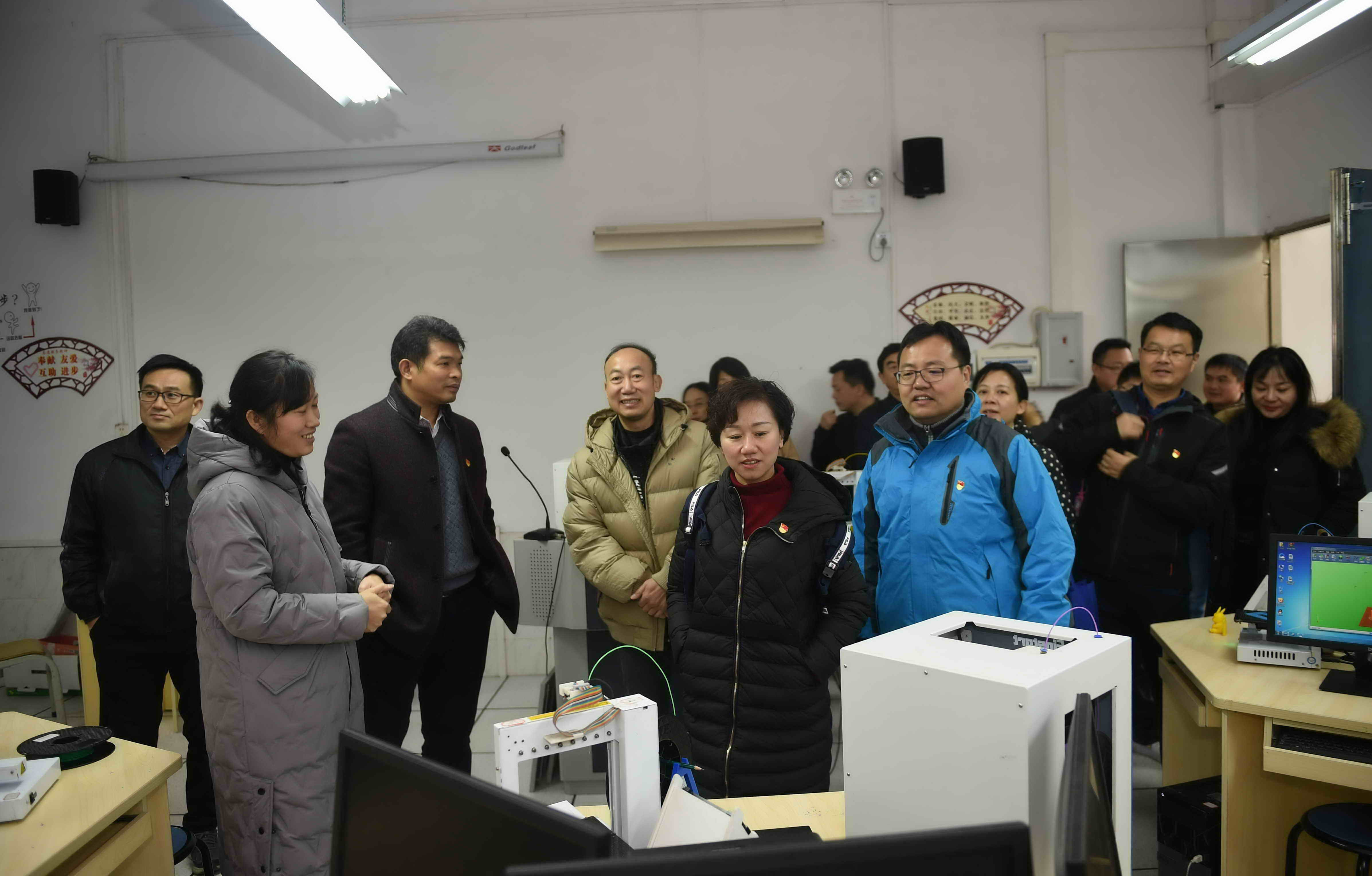 C:\Users\gdsspt\Desktop\广东外语外贸大学教育集团总经理孙远雷一行莅临我校考察交流\2020年12月18日 广东外语外贸大学教育集团领导一行莅校考察交流 拍摄:刘静\6.jpg C:\Users\gdsspt\Desktop\广东外语外贸大学教育集团总经理孙远雷一行莅临我校考察交流\2020年12月18日 广东外语外贸大学教育集团领导一行莅校考察交流 拍摄:刘静\6.jpg